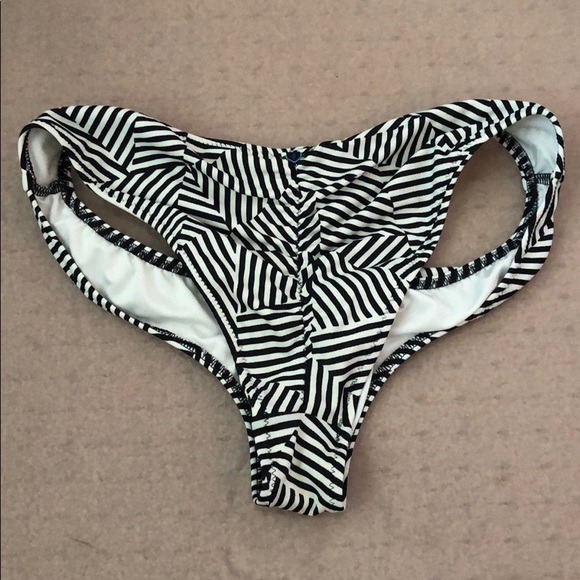 VS PINK bikini set - Picture 4 of 7